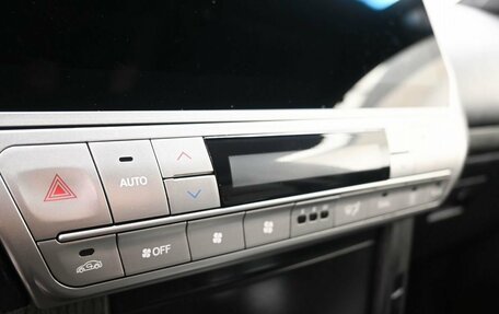 Toyota Land Cruiser Prado 150 рестайлинг 2, 2013 год, 2 979 000 рублей, 17 фотография