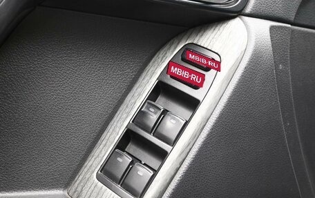 Toyota Land Cruiser Prado 150 рестайлинг 2, 2013 год, 2 979 000 рублей, 23 фотография
