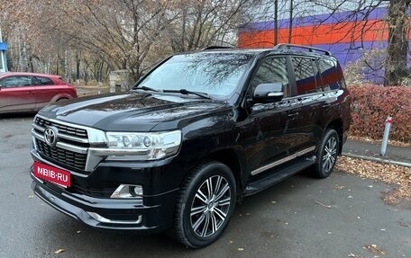 Toyota Land Cruiser 200, 2015 год, 5 300 000 рублей, 1 фотография
