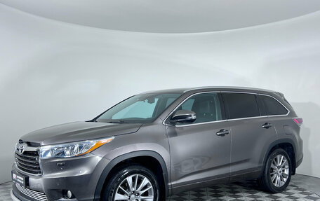 Toyota Highlander III, 2014 год, 2 599 000 рублей, 1 фотография