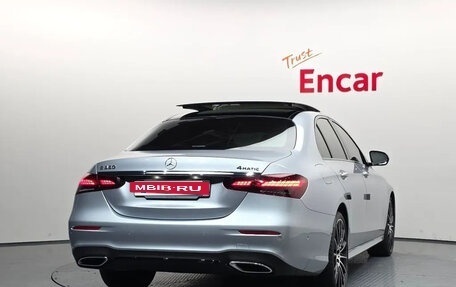 Mercedes-Benz E-Класс, 2023 год, 6 200 000 рублей, 4 фотография