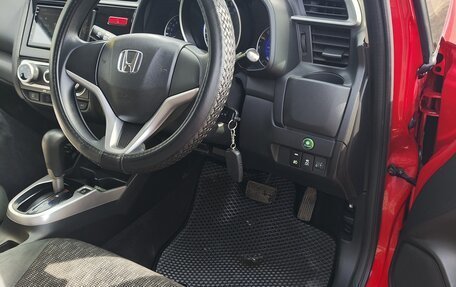Honda Fit III, 2015 год, 840 000 рублей, 2 фотография