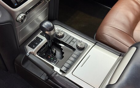 Toyota Land Cruiser 200, 2016 год, 5 190 008 рублей, 30 фотография
