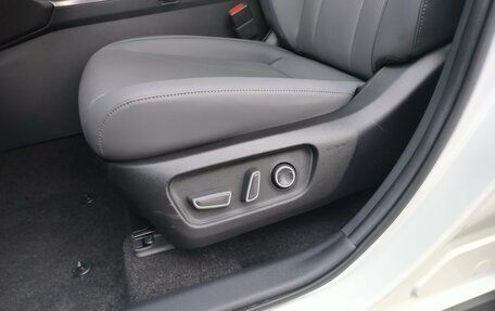 Toyota RAV4, 2026 год, 4 290 000 рублей, 39 фотография
