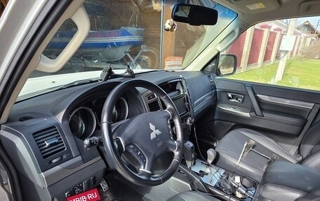 Mitsubishi Pajero IV, 2019 год, 3 600 000 рублей, 3 фотография