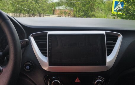 Hyundai Solaris II рестайлинг, 2019 год, 1 200 000 рублей, 5 фотография