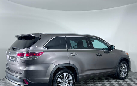 Toyota Highlander III, 2014 год, 2 599 000 рублей, 5 фотография