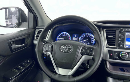 Toyota Highlander III, 2014 год, 2 599 000 рублей, 12 фотография
