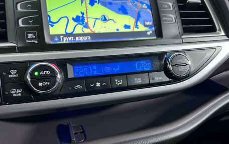 Toyota Highlander III, 2014 год, 2 599 000 рублей, 18 фотография