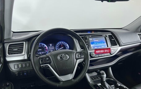 Toyota Highlander III, 2014 год, 2 599 000 рублей, 11 фотография