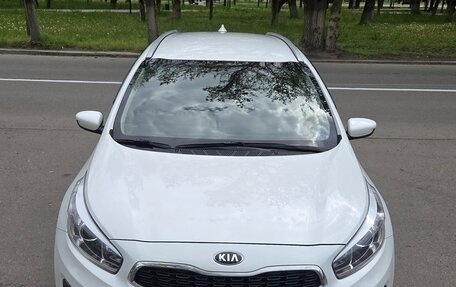 KIA cee'd III, 2018 год, 1 630 000 рублей, 2 фотография