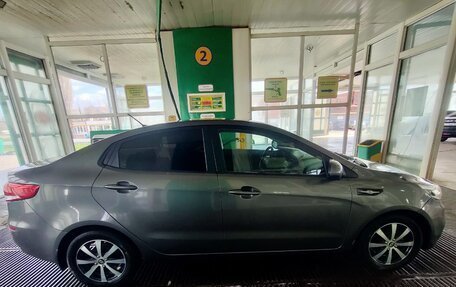 KIA Rio III рестайлинг, 2016 год, 945 000 рублей, 2 фотография