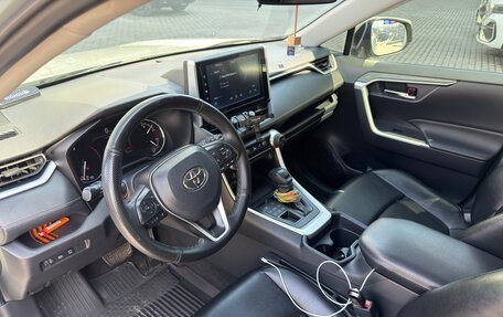Toyota RAV4, 2019 год, 2 950 000 рублей, 10 фотография