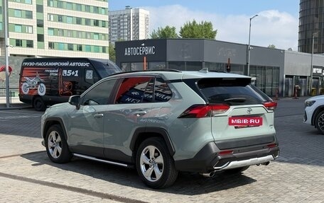 Toyota RAV4, 2019 год, 2 950 000 рублей, 4 фотография