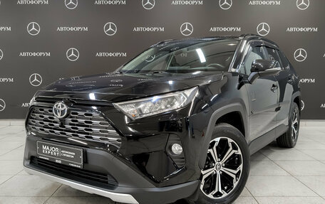 Toyota RAV4, 2021 год, 3 850 000 рублей, 1 фотография