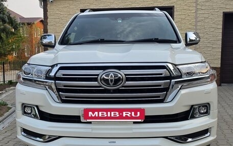 Toyota Land Cruiser 200, 2019 год, 8 800 000 рублей, 6 фотография