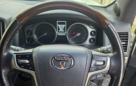 Toyota Land Cruiser 200, 2019 год, 8 800 000 рублей, 12 фотография