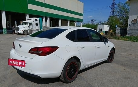 Opel Astra J, 2013 год, 750 000 рублей, 8 фотография