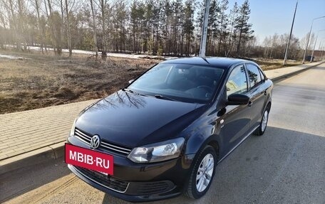 Volkswagen Polo VI (EU Market), 2013 год, 870 000 рублей, 3 фотография
