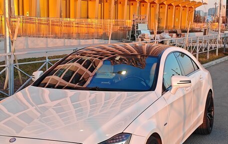 Mercedes-Benz CLS, 2011 год, 2 500 000 рублей, 4 фотография