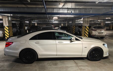 Mercedes-Benz CLS, 2011 год, 2 500 000 рублей, 12 фотография