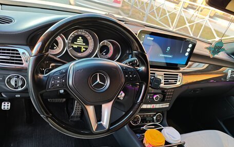 Mercedes-Benz CLS, 2011 год, 2 500 000 рублей, 29 фотография