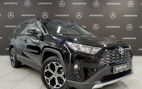 Toyota RAV4, 2021 год, 3 850 000 рублей, 3 фотография