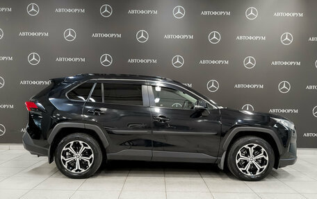 Toyota RAV4, 2021 год, 3 850 000 рублей, 4 фотография