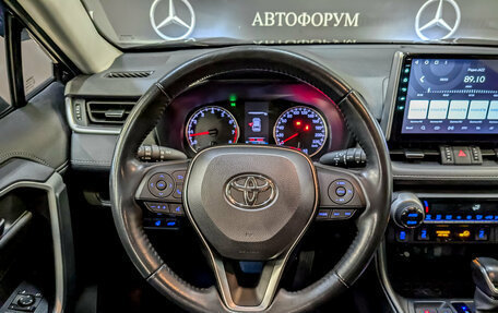 Toyota RAV4, 2021 год, 3 850 000 рублей, 21 фотография