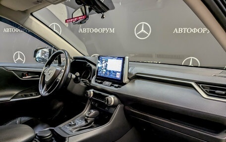 Toyota RAV4, 2021 год, 3 850 000 рублей, 11 фотография