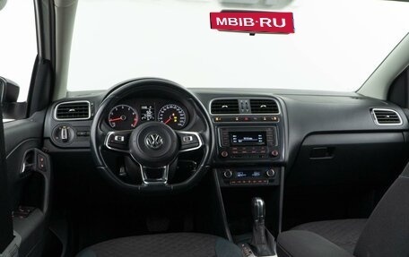 Volkswagen Polo VI (EU Market), 2020 год, 1 346 077 рублей, 6 фотография