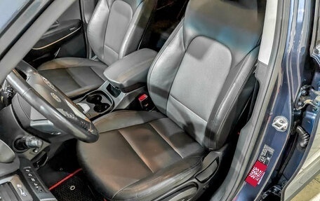 Hyundai Santa Fe III рестайлинг, 2017 год, 2 100 000 рублей, 20 фотография