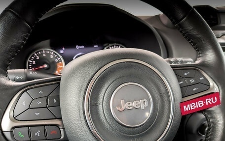 Jeep Renegade I рестайлинг, 2019 год, 1 900 000 рублей, 24 фотография