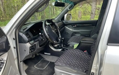 Toyota Land Cruiser Prado 120 рестайлинг, 2007 год, 2 200 000 рублей, 12 фотография