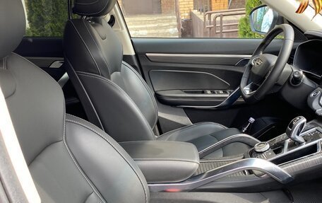 Geely Atlas, 2022 год, 2 200 000 рублей, 4 фотография