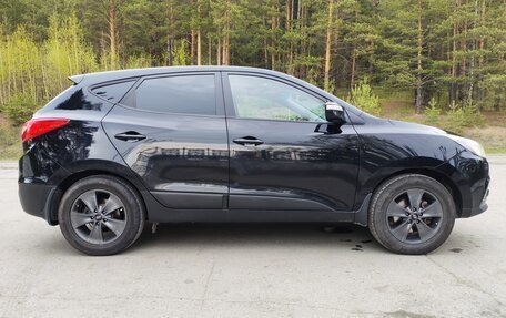 Hyundai ix35 I рестайлинг, 2014 год, 1 000 000 рублей, 4 фотография