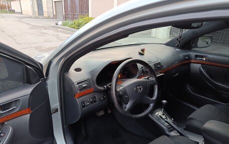 Toyota Avensis III рестайлинг, 2007 год, 1 000 000 рублей, 9 фотография