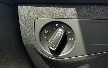 Volkswagen Tiguan II, 2019 год, 2 170 000 рублей, 15 фотография