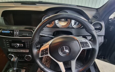 Mercedes-Benz C-Класс, 2012 год, 1 600 000 рублей, 32 фотография