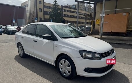 Volkswagen Polo VI (EU Market), 2011 год, 650 000 рублей, 3 фотография