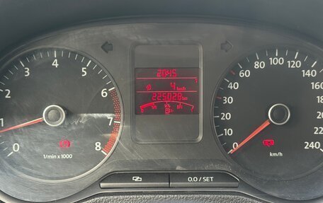 Volkswagen Polo VI (EU Market), 2011 год, 650 000 рублей, 10 фотография