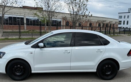 Volkswagen Polo VI (EU Market), 2015 год, 735 000 рублей, 2 фотография