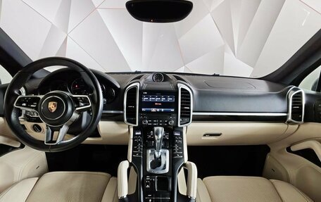 Porsche Cayenne III, 2017 год, 4 820 000 рублей, 14 фотография