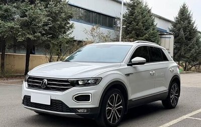 Volkswagen T-Roc I, 2023 год, 1 845 000 рублей, 1 фотография