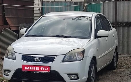 KIA Rio II, 2011 год, 700 000 рублей, 1 фотография