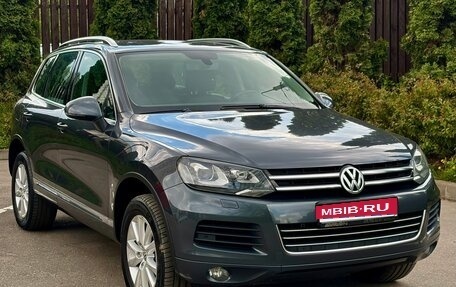 Volkswagen Touareg III, 2011 год, 2 390 000 рублей, 1 фотография