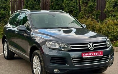 Volkswagen Touareg III, 2011 год, 2 390 000 рублей, 1 фотография