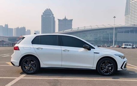 Volkswagen Golf VIII, 2022 год, 1 975 000 рублей, 4 фотография