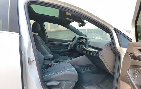 Volkswagen Golf VIII, 2022 год, 1 975 000 рублей, 11 фотография