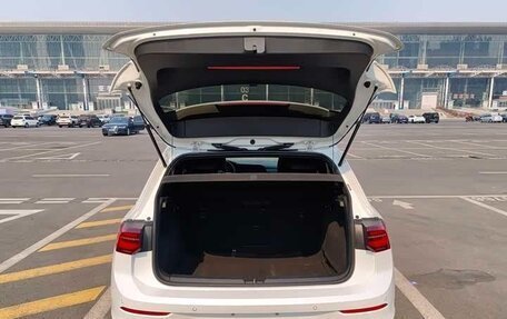 Volkswagen Golf VIII, 2022 год, 1 975 000 рублей, 15 фотография